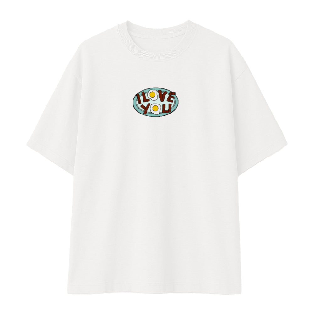 Remera oversize blanca personalizada fondo blanco