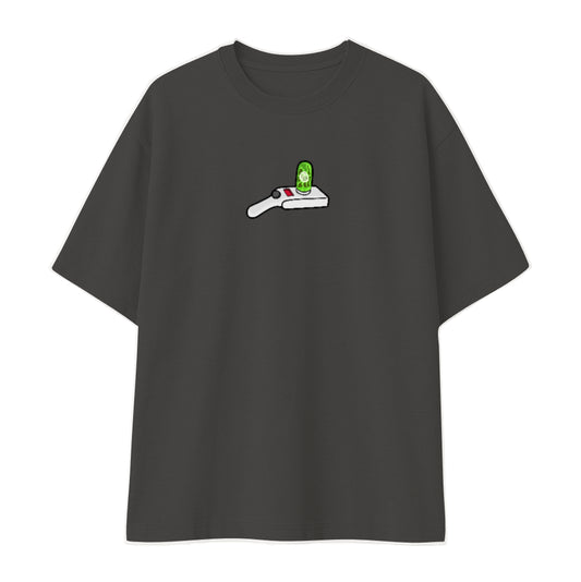 Remera oversize negra personalizada fondo blanco