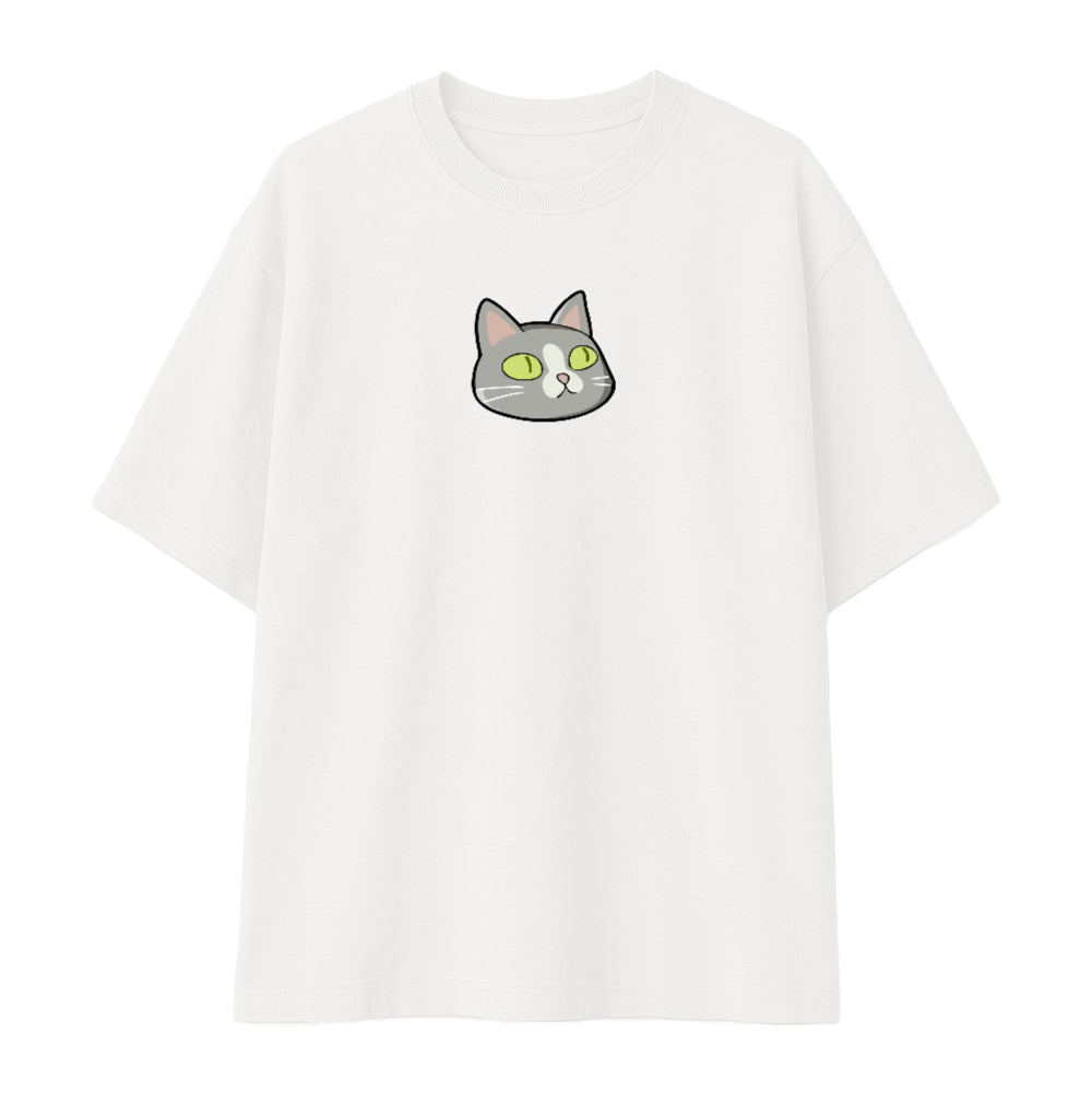 Remera oversize blanca personalizada fondo blanco